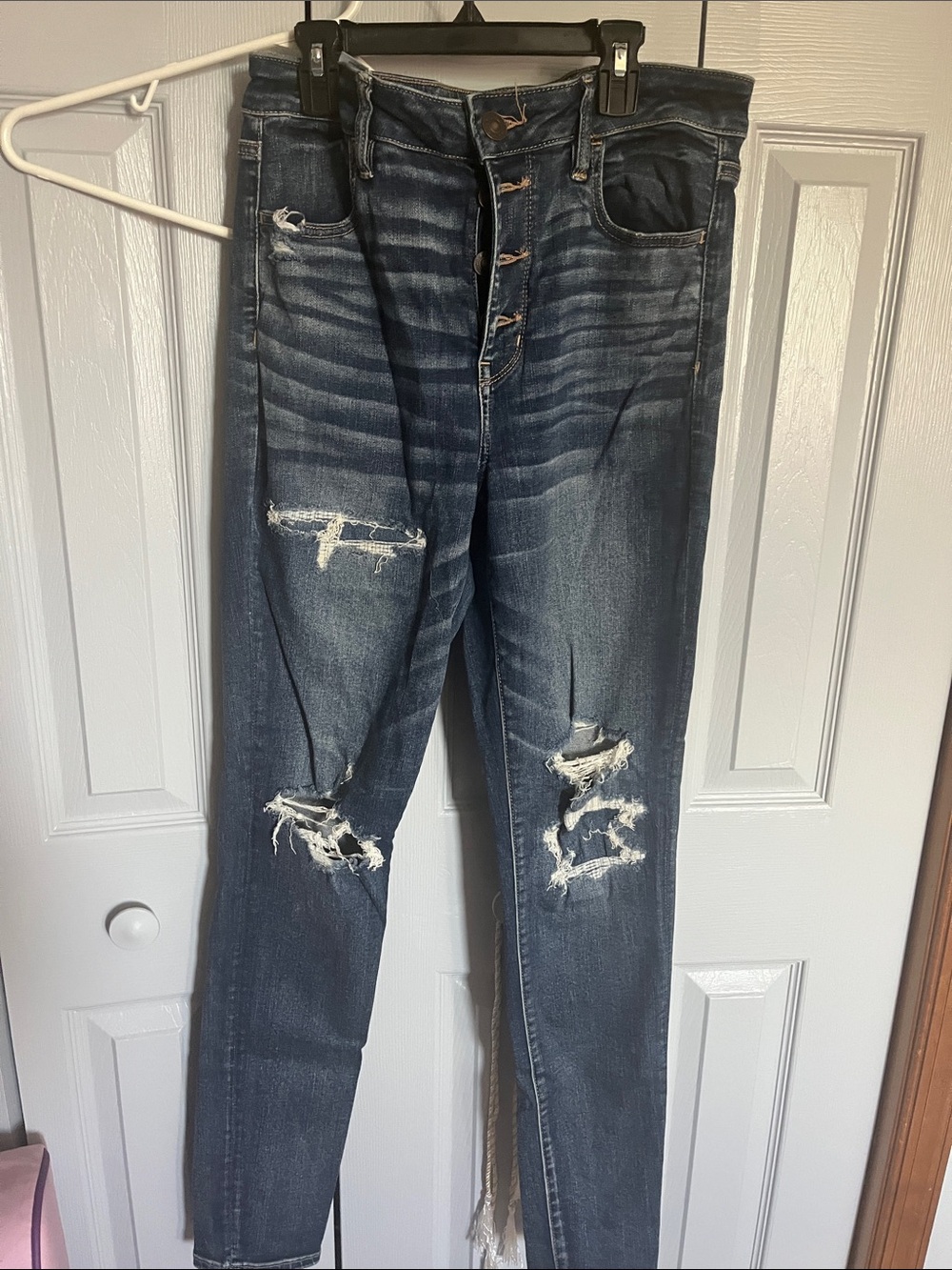 American Eagle Outfitters Distressed Skinny Jeans in Dark Blue